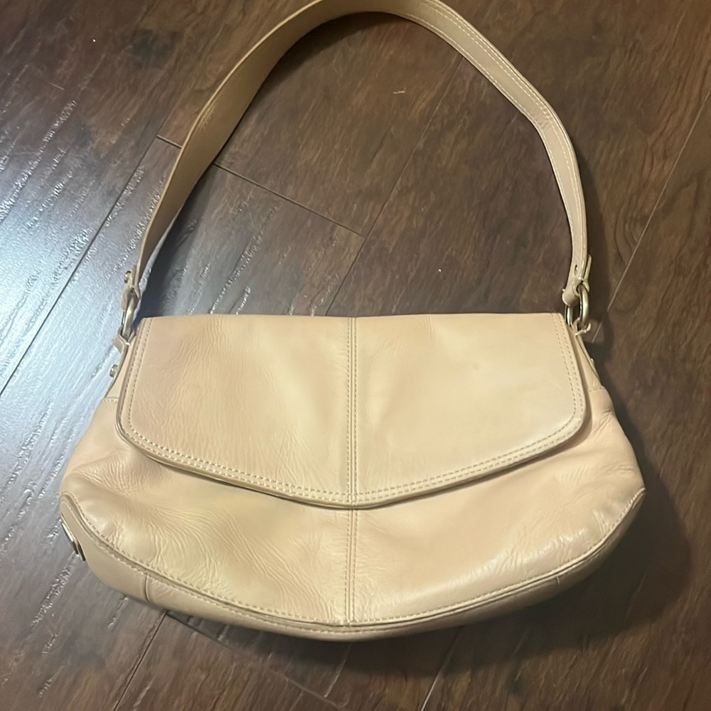 Leather Liz Claiborne "Jackie" style classic purse.